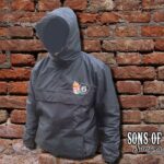 MAGYAR CÍMER- HOOLIGAN BELEBÚJÓS KABÁT (FEKETE, VÍZLEPERGETŐS)