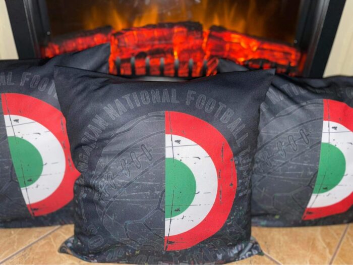 NATIONAL FOOTBALL TEAM DÍSZPÁRNA - Image 2